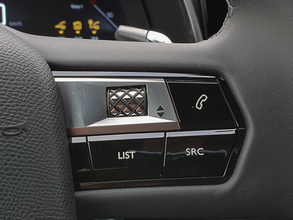 DS 7 Crossback Louvre (2021)