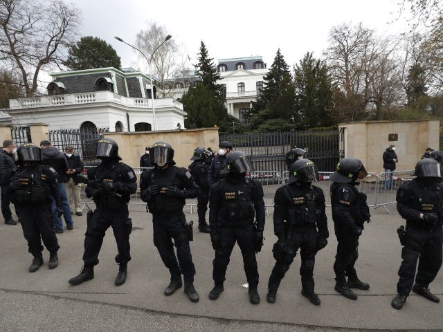 Rusko ambasáda vyhostenie protest