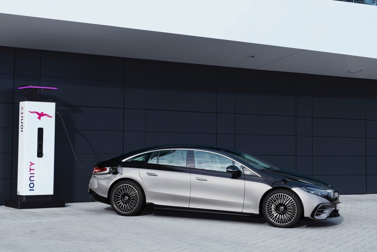 Mercedes-Benz EQS - 2021