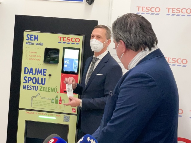 tesco, senec, pet fľaše