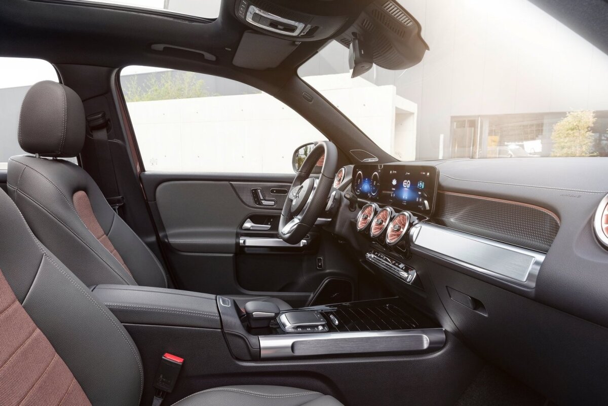 Mercedes-Benz EQB - 2021