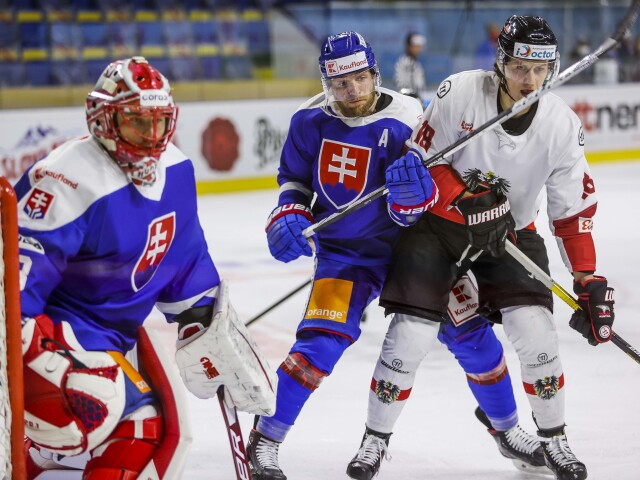 Július Hudáček, Adam Jánošík