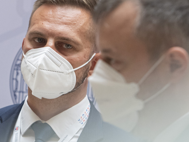 SR MPSVR Krajniak SP Káčer vláda TK BAX