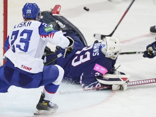 Ben Bowns, Adam Liška