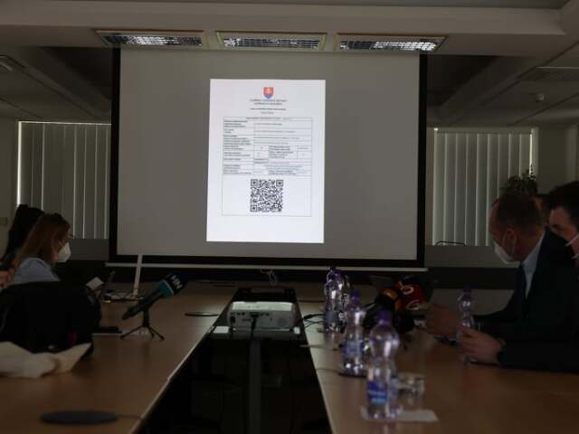 Očkovací certifikát s QR kódom.