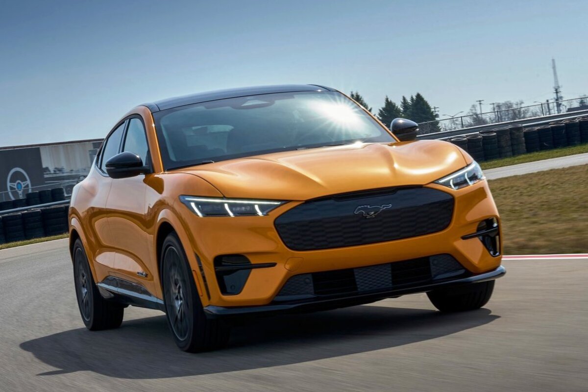 Ford Mustang Mach-E GT - 2021