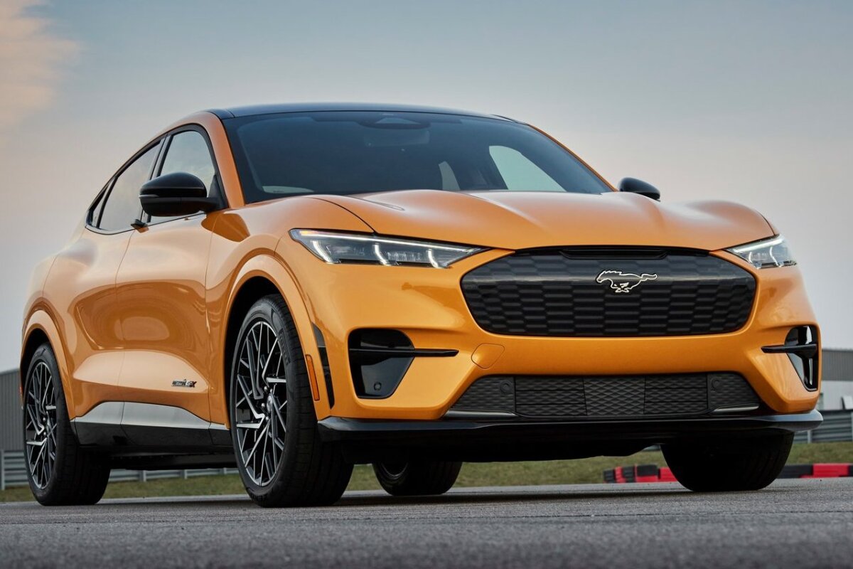 Ford Mustang Mach-E GT - 2021