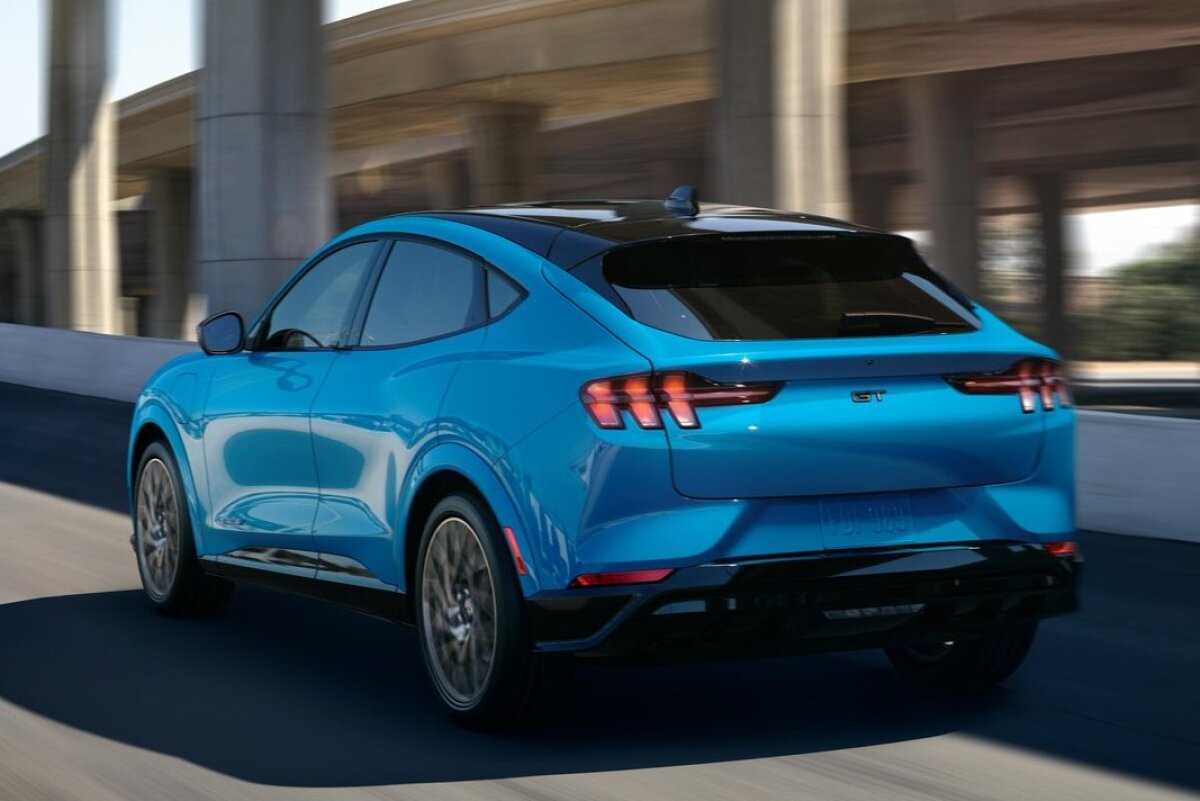 Ford Mustang Mach-E GT - 2021