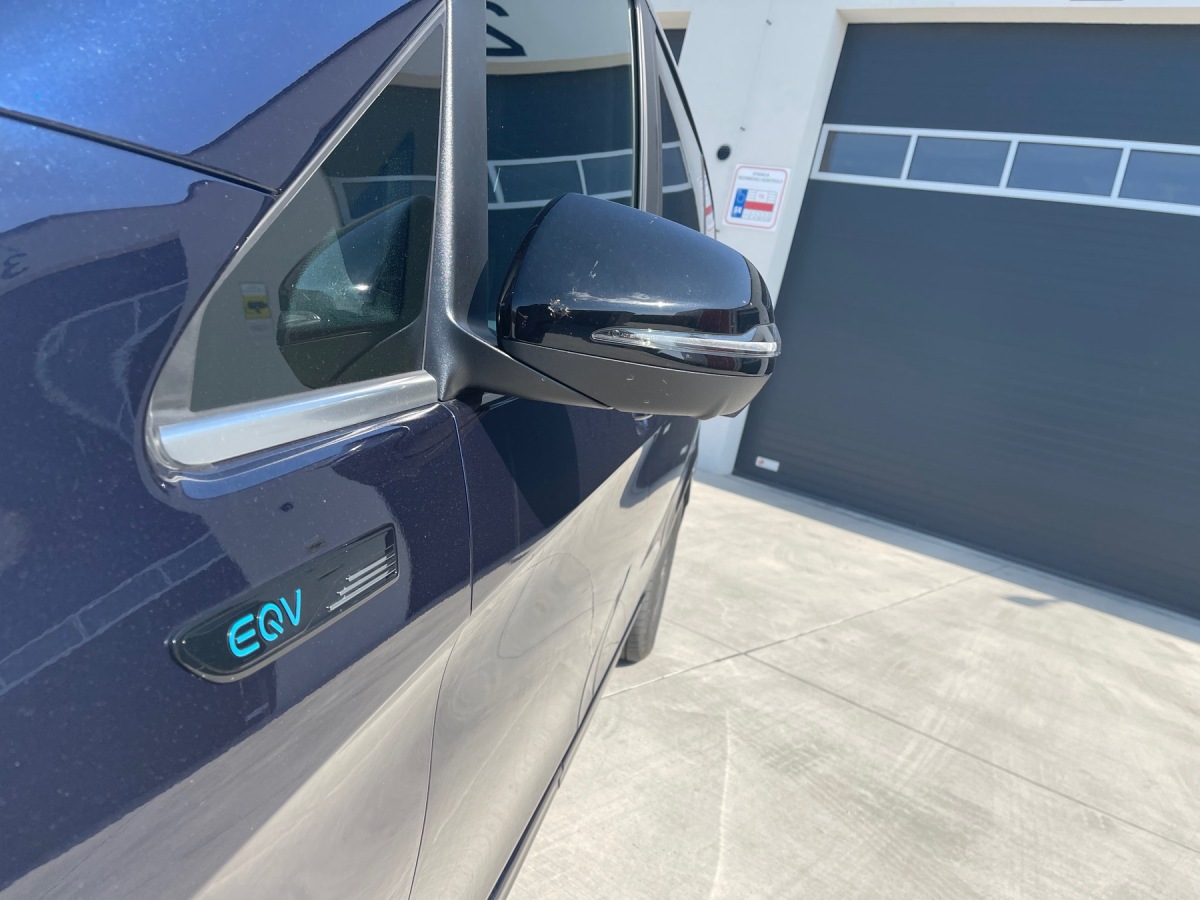 Mercedes EQV (2021)