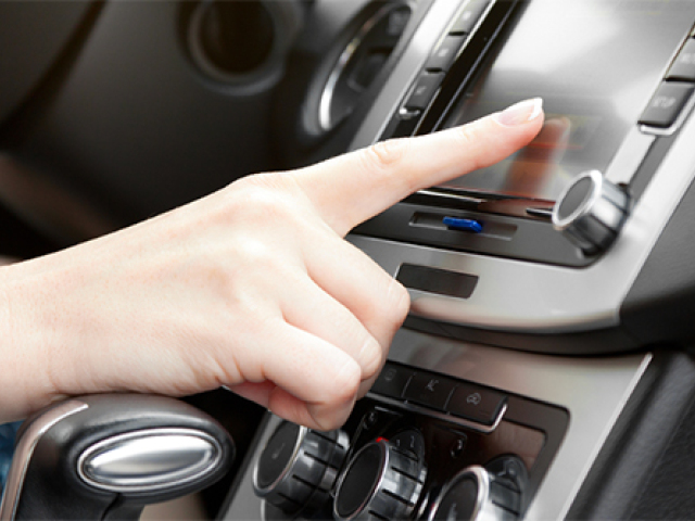 Infotainment ruka