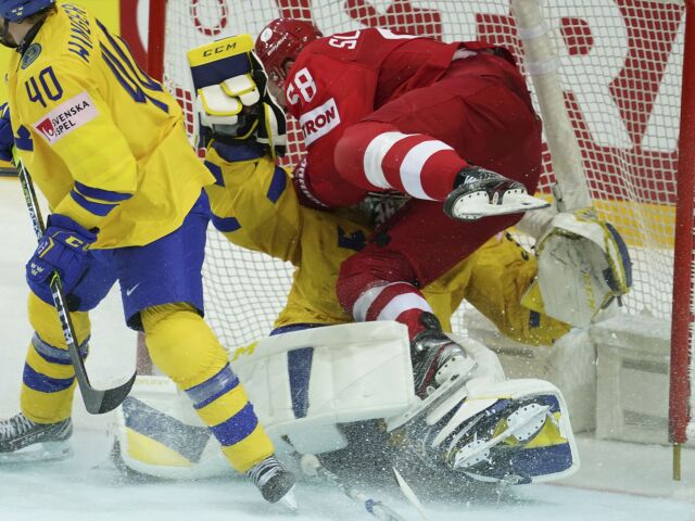Anton Slepyšev, Adam Reideborn