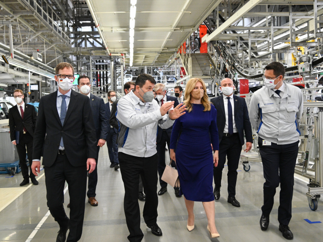 Zuzana Čaputová na návšteve Volkswagenu