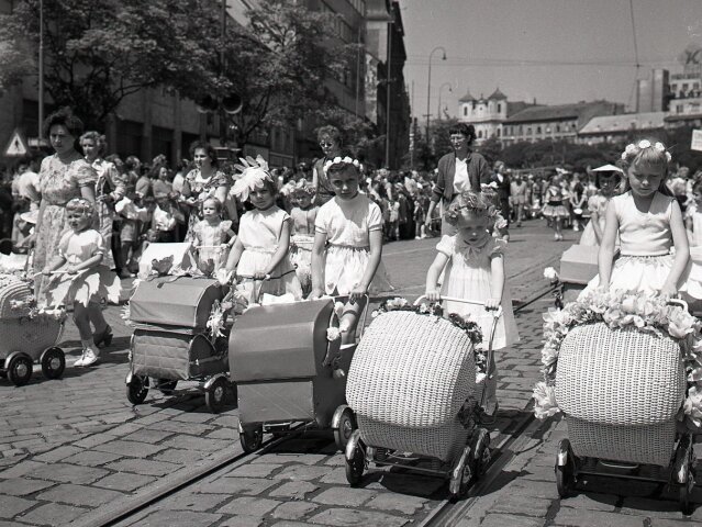 MDD, Bratislava, oslava, deti, kočíky