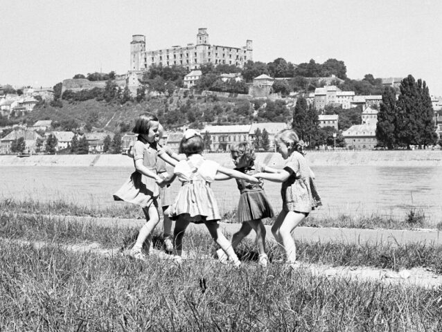 stará Bratislava, Podhradie