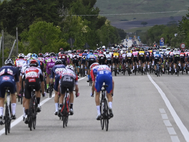 Taliansko cyklistika Giro d'Italia 8.etapa, cyklistika, ilustračná