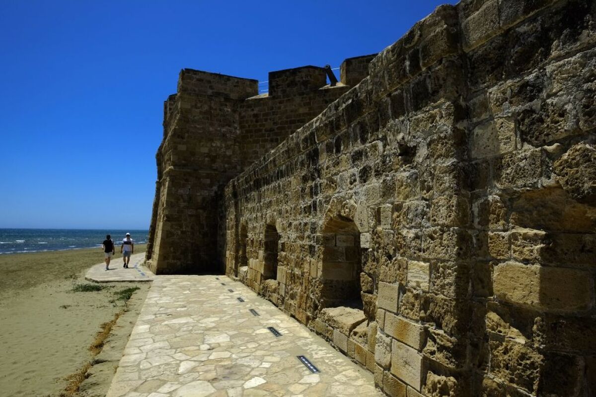 Cyprus, hradby, Larnaca, Larnaka