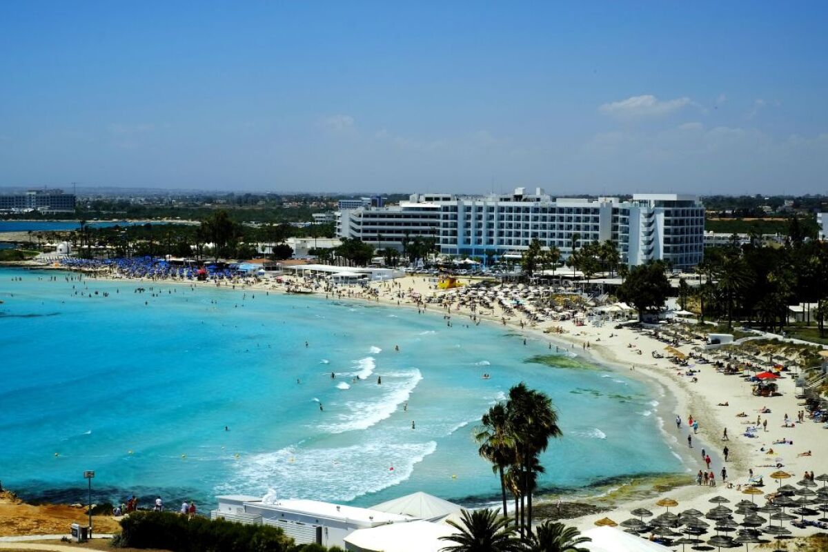 Cyprus, more, pláž, dovolenka, hotely