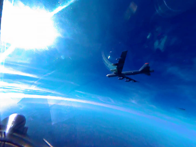 bombardér B52,