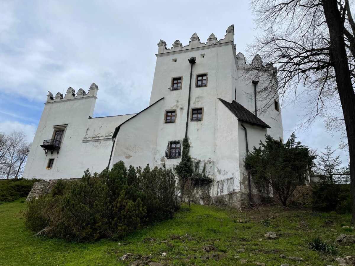 kaštieľ Strážky