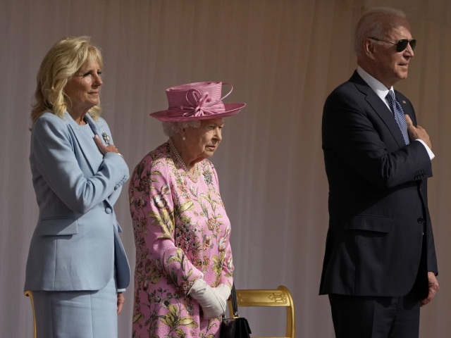 Biden kráľovná alžbeta