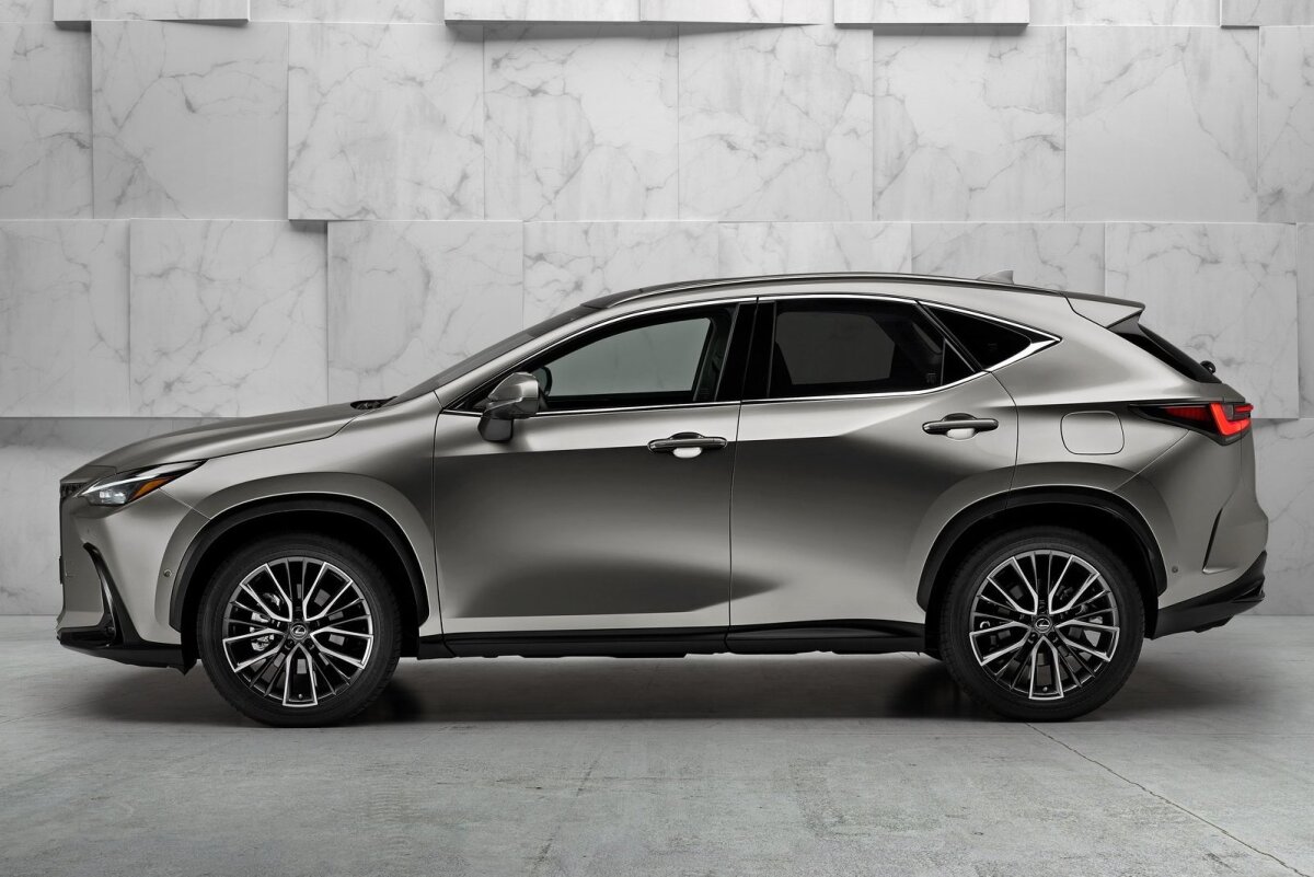Lexus NX - 2021