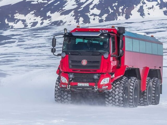Tatra Phoenix 8x8 - Tatrabus Island 2021