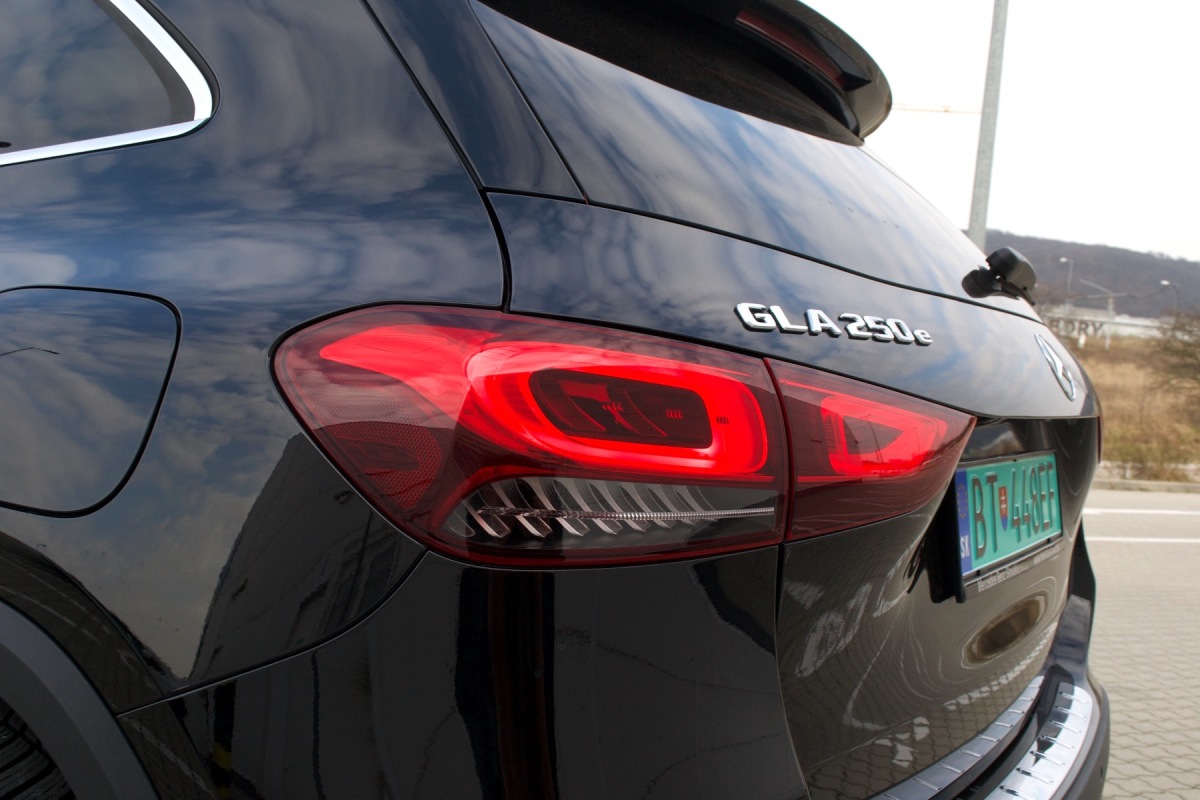 Mercedes GLA 250 e (2021)