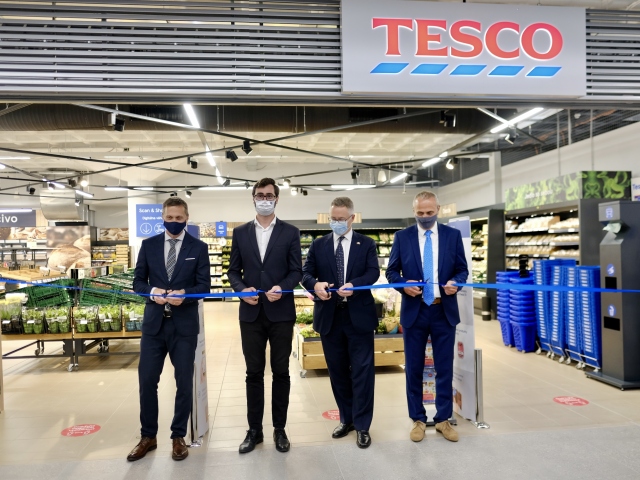 TESCO OD NITRA 4