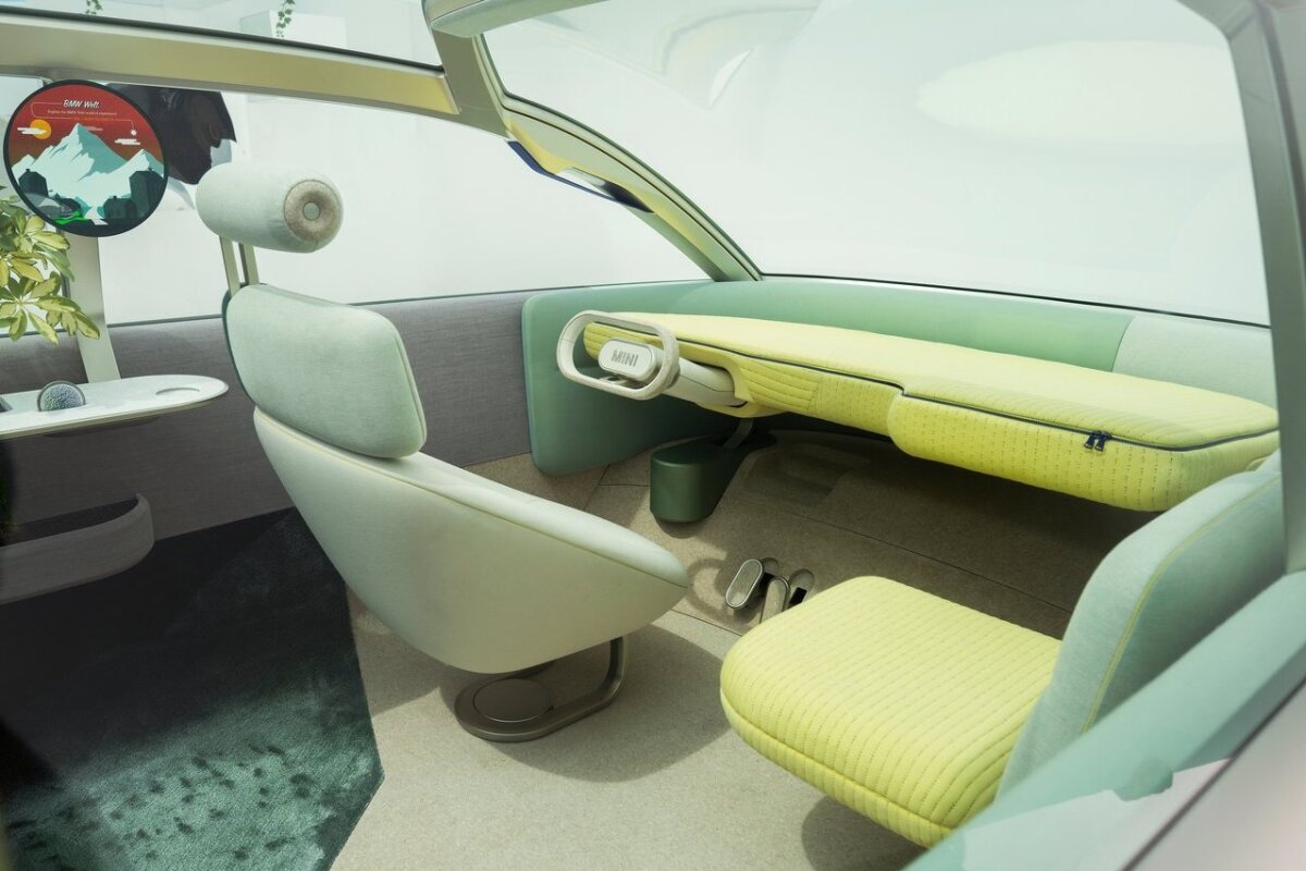 Mini Vision Urbanaut Concept - 2021