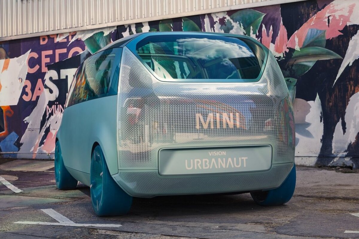 Mini Vision Urbanaut Concept - 2021