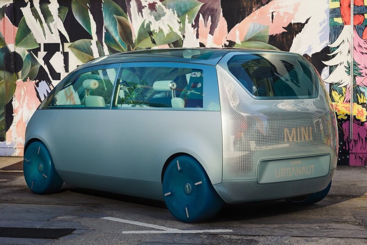 Mini Vision Urbanaut Concept - 2021