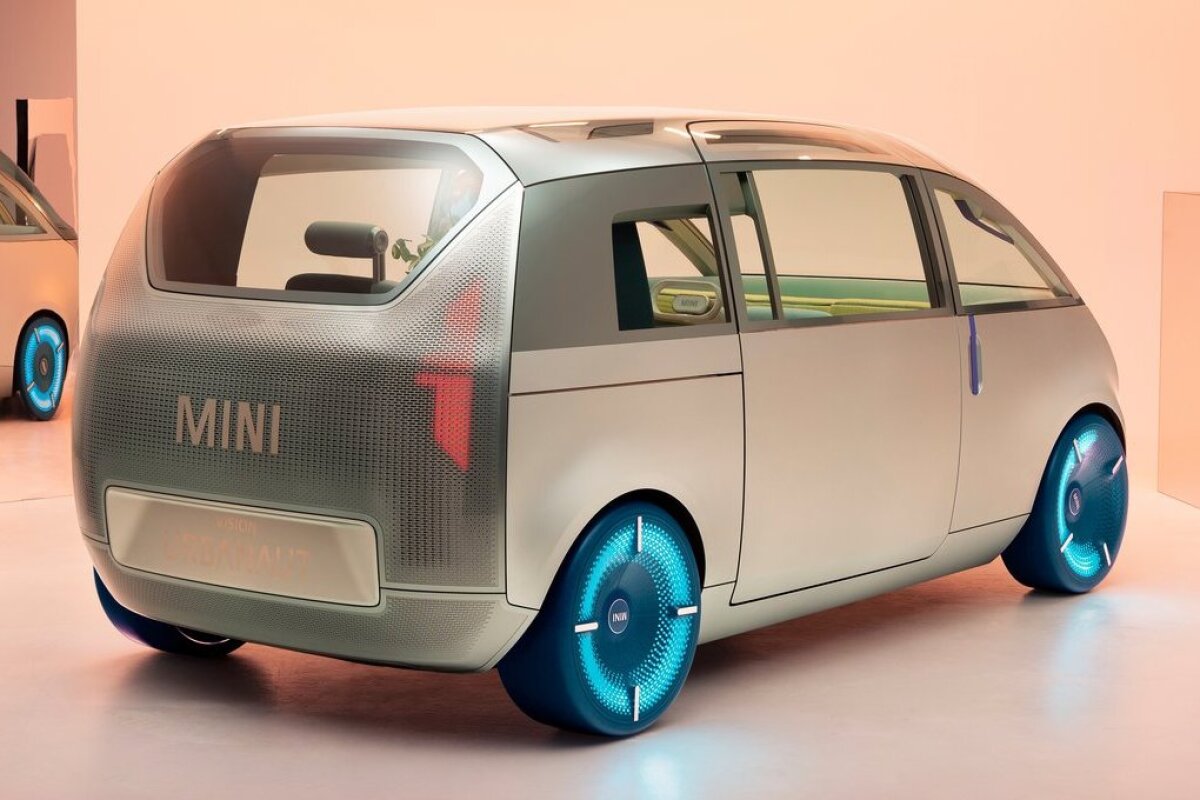 Mini Vision Urbanaut Concept - 2021