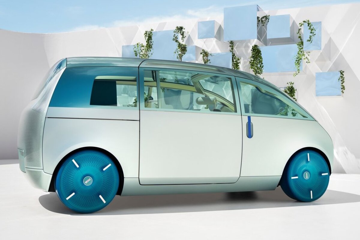 Mini Vision Urbanaut Concept - 2021