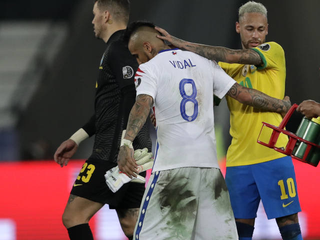 Neymar, Arturo Vidal