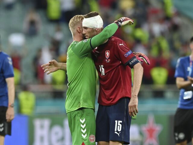 Tomáš Souček, Kasper Schmeichel