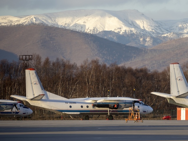 Lietadlo / Antonov An-26 /