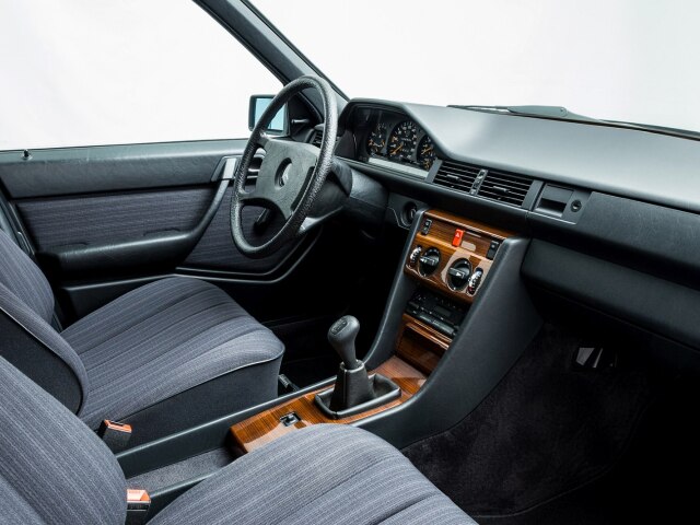 Mercedes-Benz W124 230E - 1987