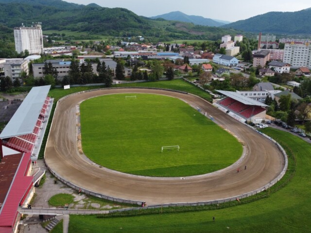 plochodrážny štadión v Žarnovici