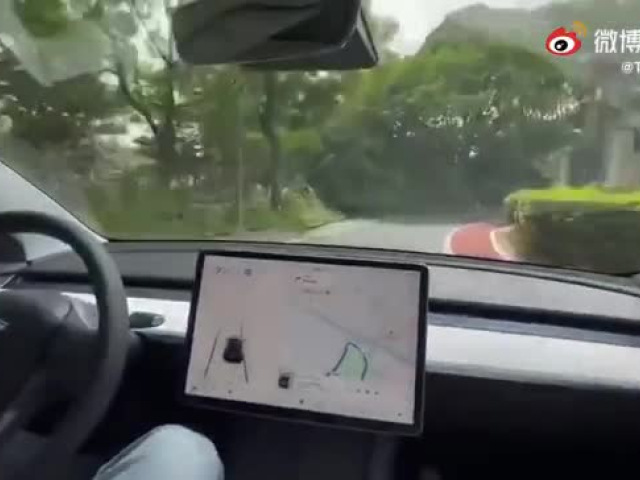 tesla jazda