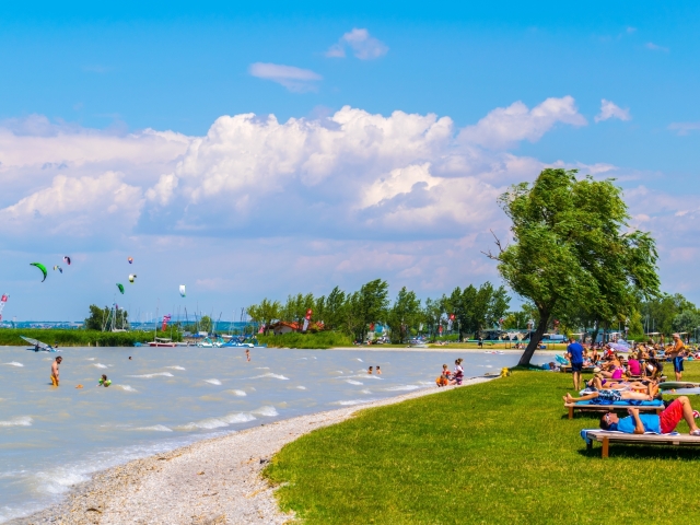 Podersdorf am See, pláž, Neziderské jazero, Rakúsko, kúpanie, voda, leto