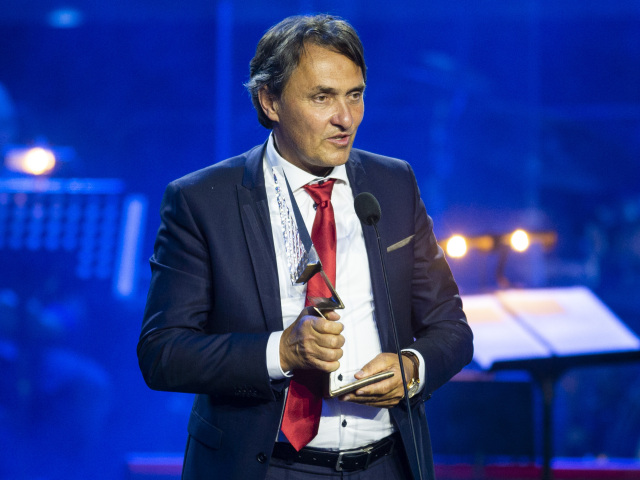 SR Pezinok Krištáľové krídlo ceny BAX