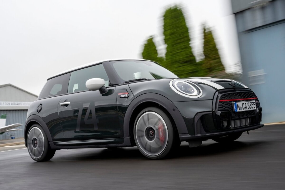 Mini Cooper Anniversary Edition - 2021