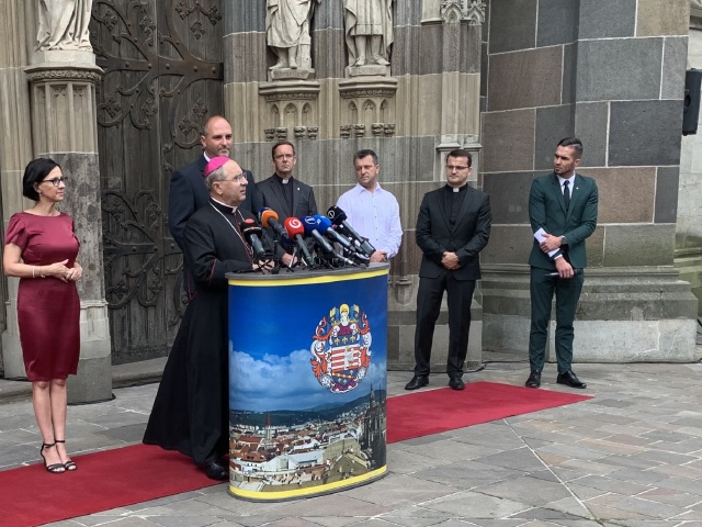 Kosice, papez, Bernard Bober, Frantisek, Jaroslav Polacek, Lucia Gurbalova
