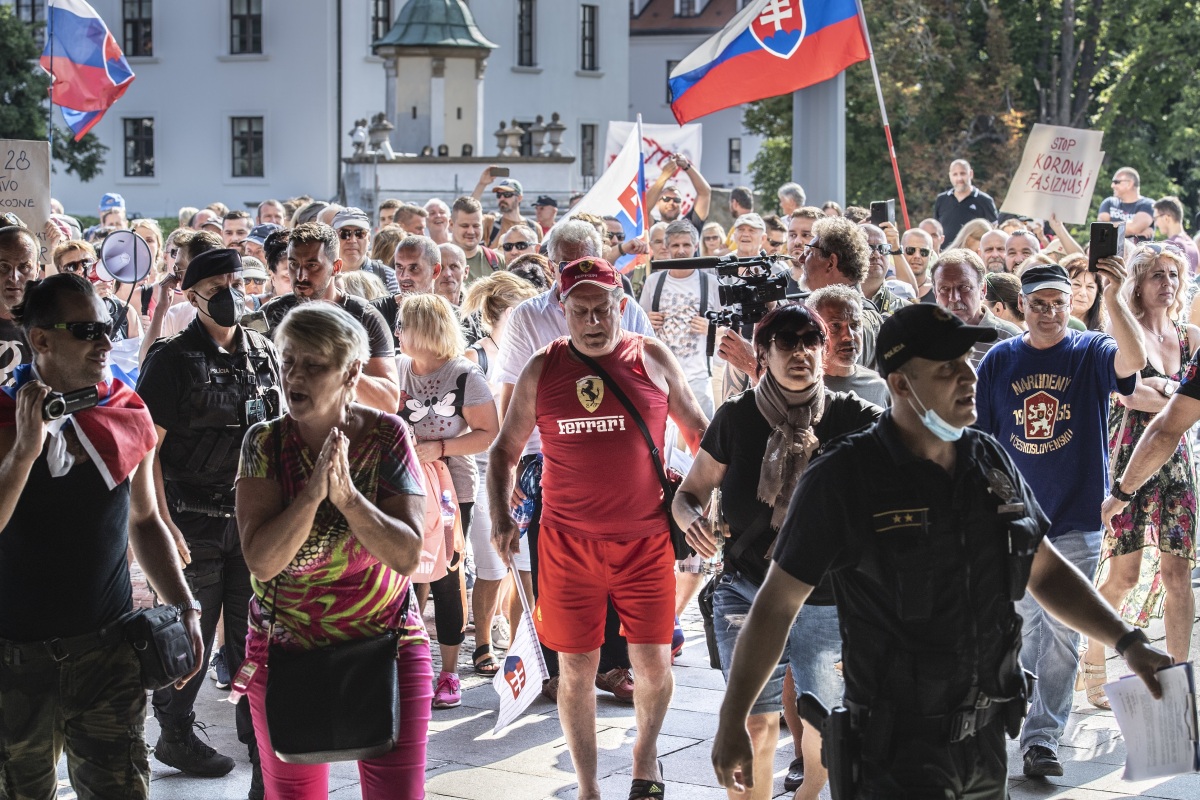 Protest / Demonštrácia / NR SR / Národná rada / Parlament /