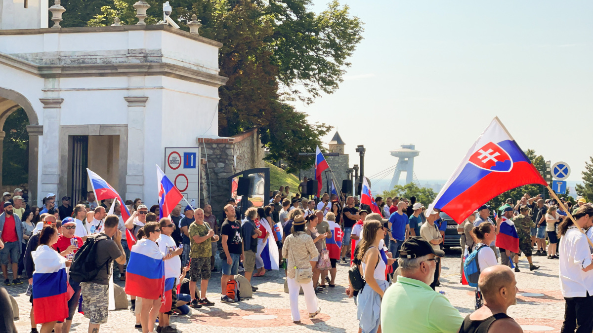 protest pred parlamentom