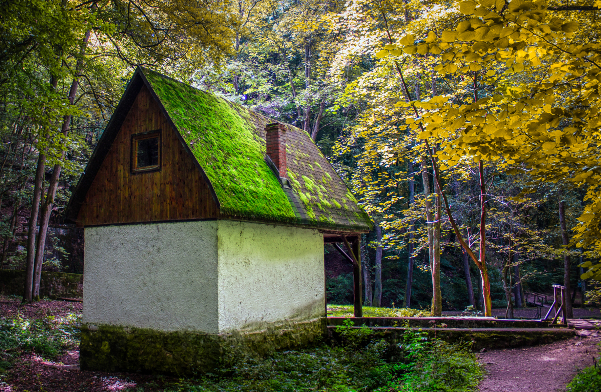 Dom pre poľovníkov, Aggtelek, Maďarsko, les, príroda, turistika,