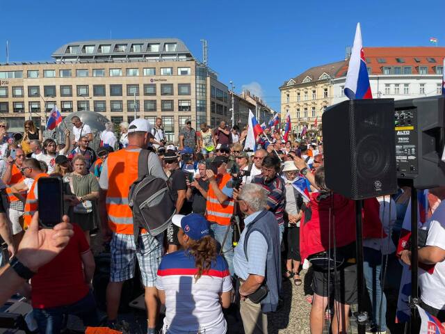 protest proti zvýhodňovaniu očkovaných, Prezidentský palác