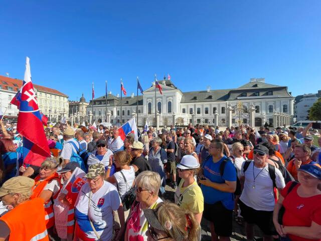 protest proti zvýhodňovaniu očkovaných, Prezidentský palác