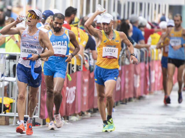 Japonsko OH2020 SR atletika chôdza muži 20 km Úradník