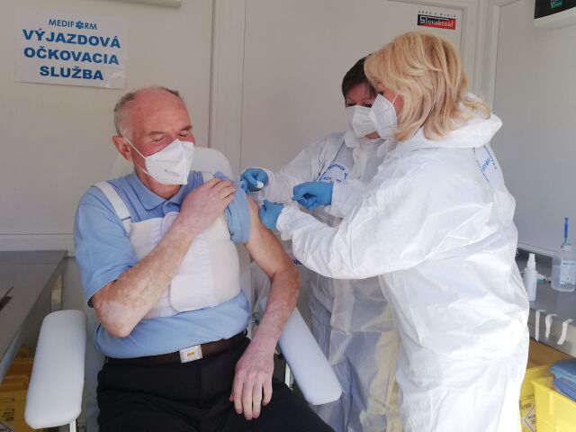 vakcina, očkovanie, korona, pandemia, mobilne ockovanie, Pfizer